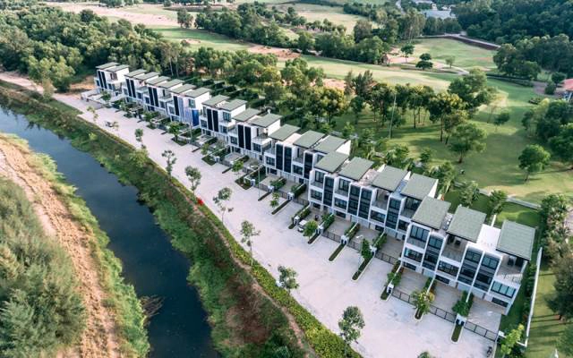 Laguna Park Homes