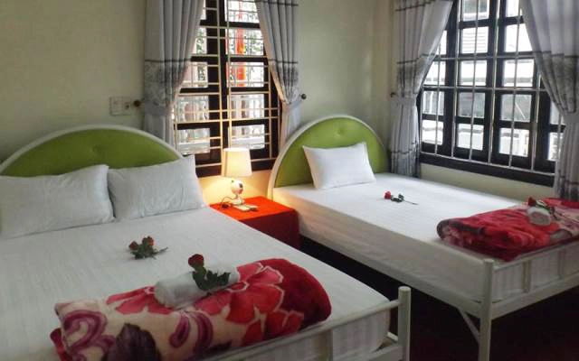 Lantern House & Hostel