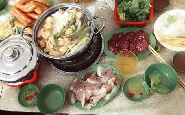 Quán Ăn Lẩu Bò Nhúng Dấm & Phở Lý Quốc Sư
