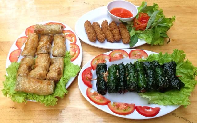 Quán Ăn Lẩu Bò Riêu Cua Sụn Sườn Sân Bay