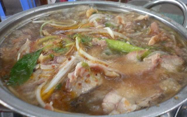 Quán Ăn Lẩu Bò Sáu Lùn