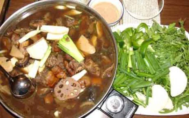 Quán Ăn Lẩu Dê Đức Hùng - Thống Nhất