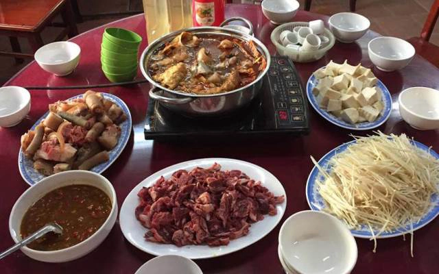 Quán Ăn Lẩu Đuôi Bò Tây Nam - KĐT Tây Nam Linh Đàm