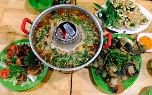 Quán Ăn Lẩu Ếch Sáu Hiếu