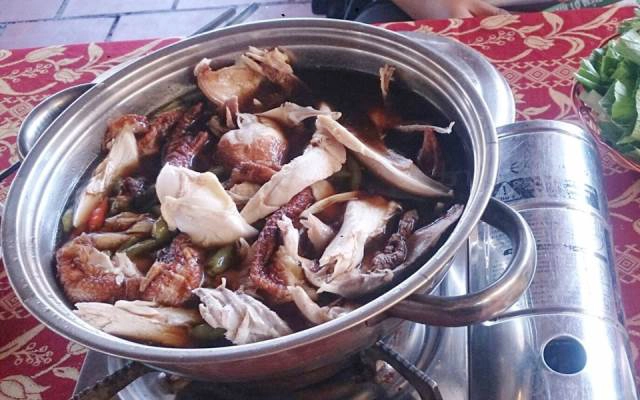 Quán Ăn Lẩu Gà Tiềm