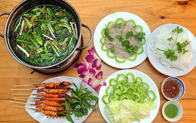 Quán Ăn Lẩu Khổ Qua Cá Thác Lác