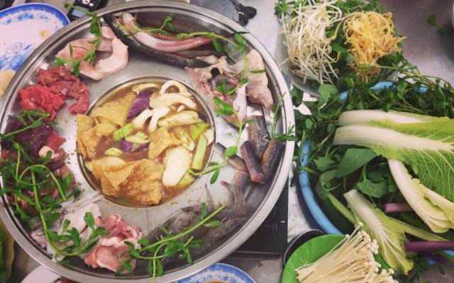 Quán Ăn Lẩu Mắm Bà Thành Cần Thơ - Trương Định