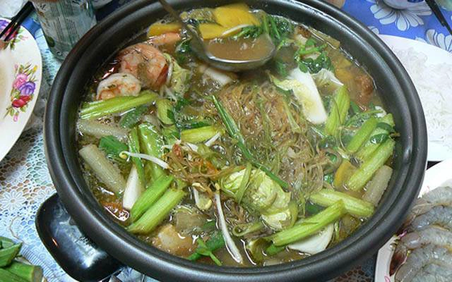 Quán Ăn Lẩu Mắm Phong Lan