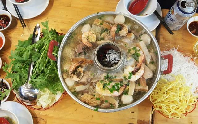Quán Ăn Lẩu Nung - Trương Công Định