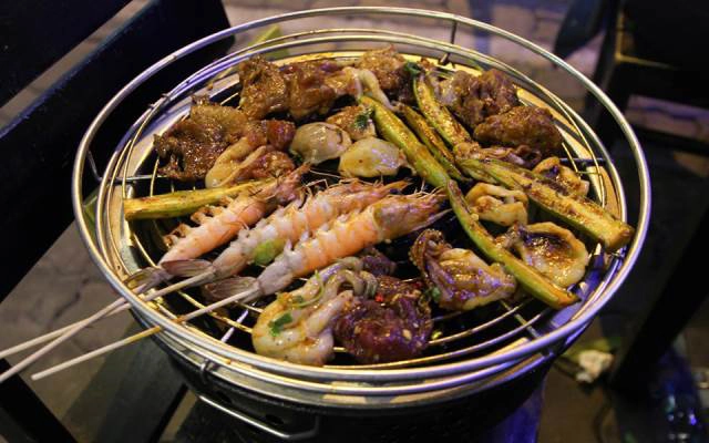 Quán Ăn Lẩu & Nướng Quạt Mo