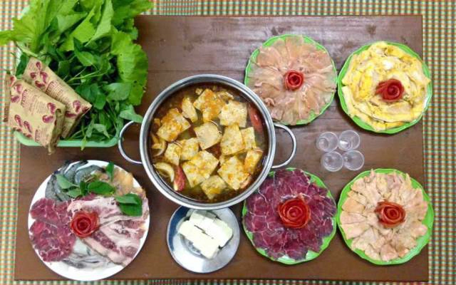 Quán Ăn Lẩu Nướng Vân Anh