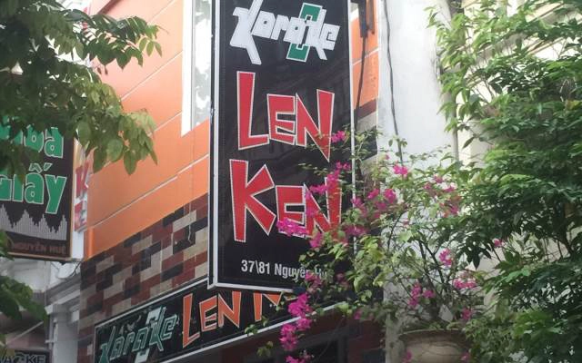 Len Ken Karaoke