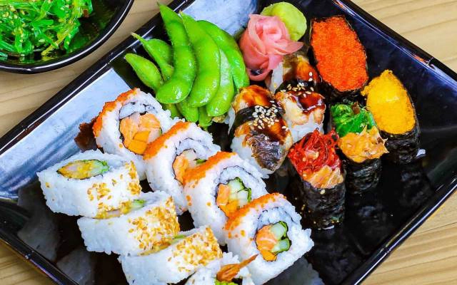 Quán Ăn Let's Sushi