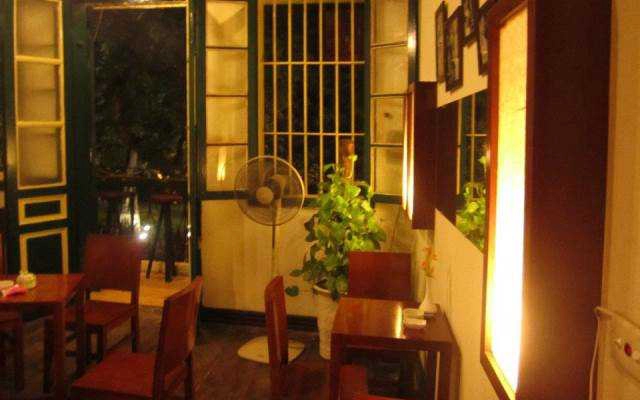 L'etage Cafe - Hàng Khay