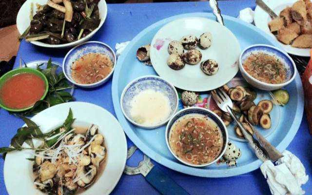 Linh Hoa Quán - Chè, Ốc & Các Món Ăn Vặt