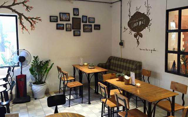 Link Cafe & Deli