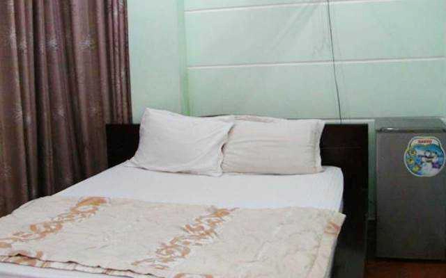 Loan Phượng Hotel
