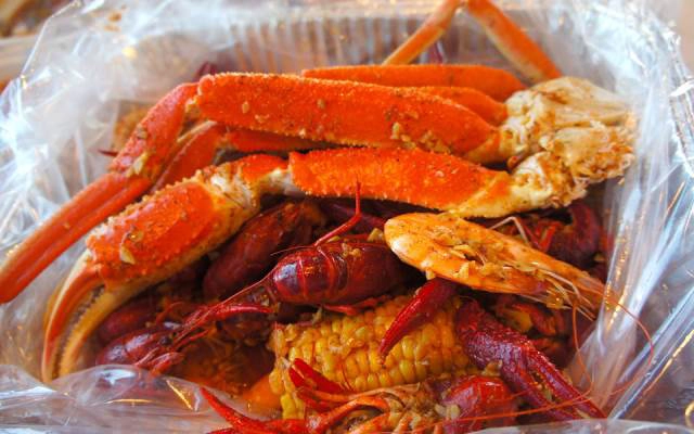Quán Ăn Lobster Bay - Hải Sản Kiểu Mỹ