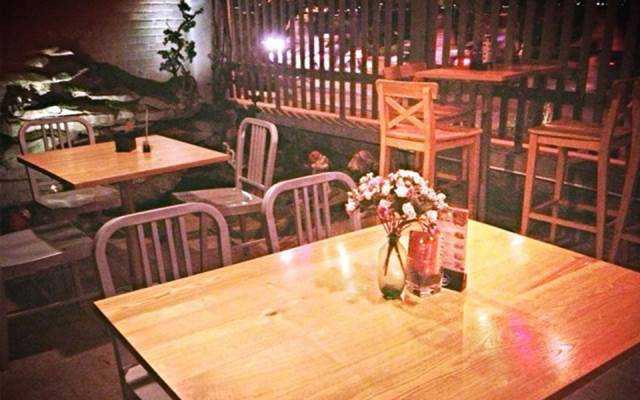 Locals Cafe