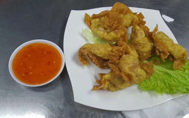 Quán Ăn Lục Hợp - Sủi Cảo & Binh Dứa