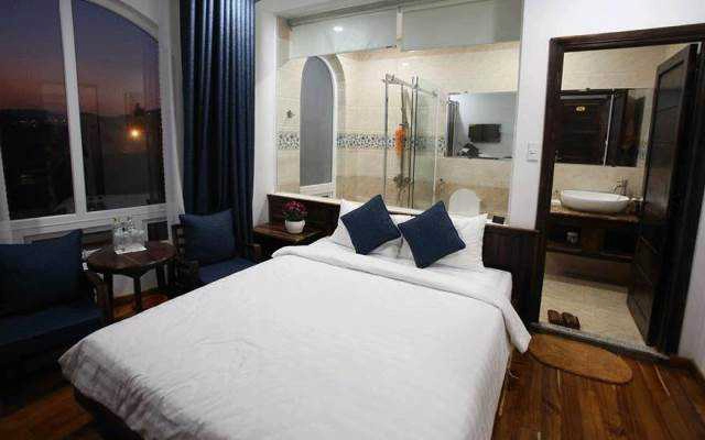 Lucky Star Hotel