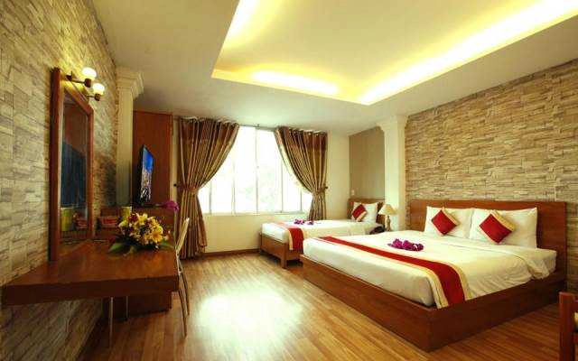 Lucky Star Saigon Hotel