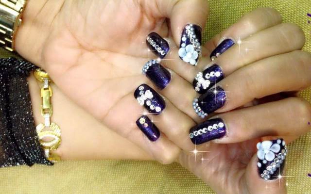 Luminous Nails