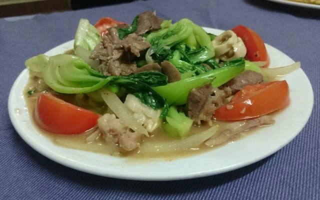 Quán Ăn Lương Gia Ký - Cơm, Bò Bít Tết & Mì Xào Giòn