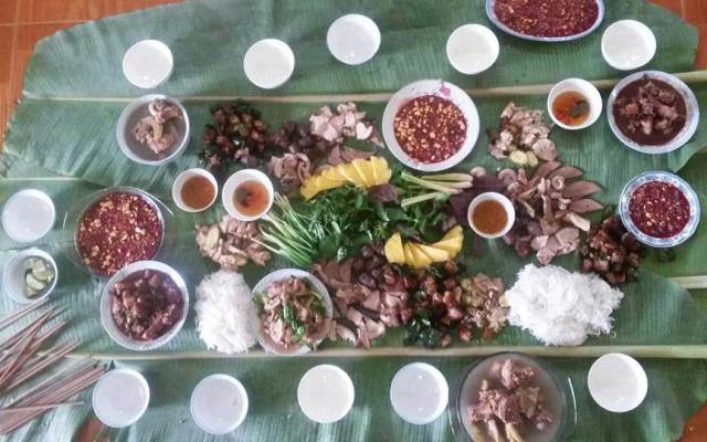 Quán Ăn Lưu Động Quán - Lẩu & Đồ Chiên