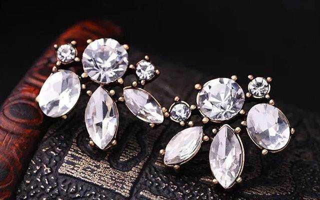 Lyna Accessories