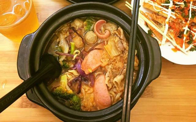 Quán Ăn Max Hot - Bánh Canh Ghẹ & Mì Cay 9 Cấp Độ