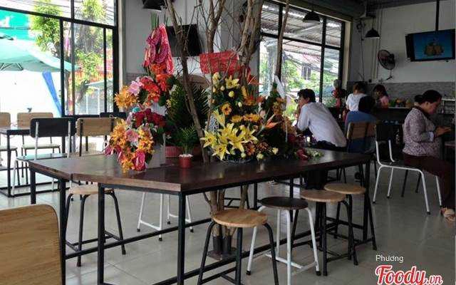 MAY Coffee - Đường Số 25