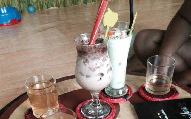 Mèo Neiko Cafe