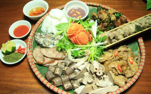 Quán Ăn Mẹt Khói - Sindat Thái & Lợn Mẹt