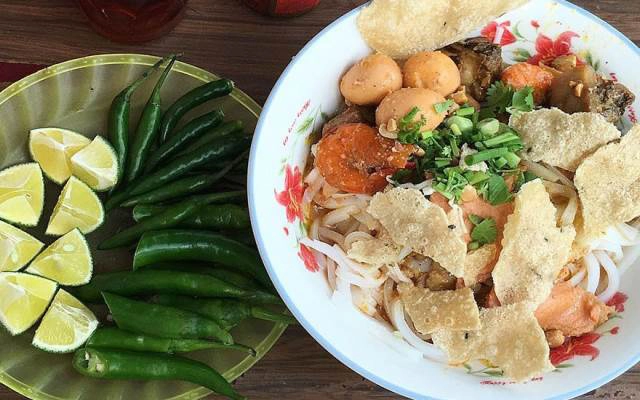 Quán Ăn Mì Quảng Phú Chiêm - Ngô Sĩ Liên