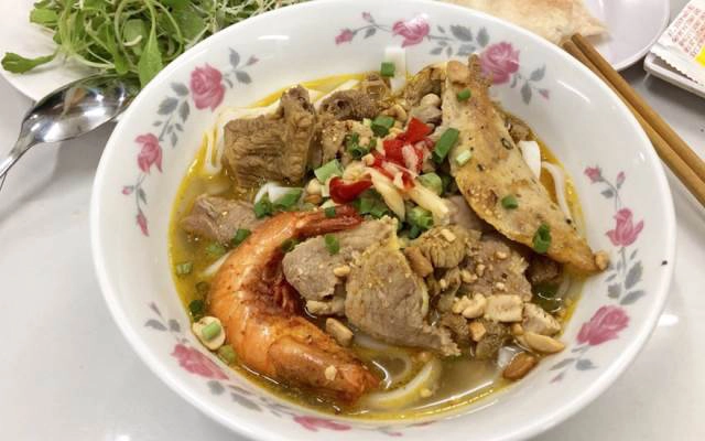 Quán Ăn Mì Quảng Ý Nhi