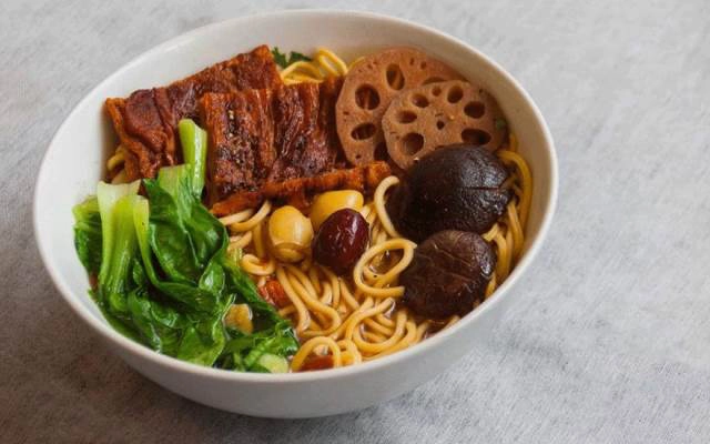 Quán Ăn Mì Vịt Tiềm - Chợ Lớn