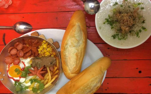 MMA - Cafe & Bánh Mì Chảo