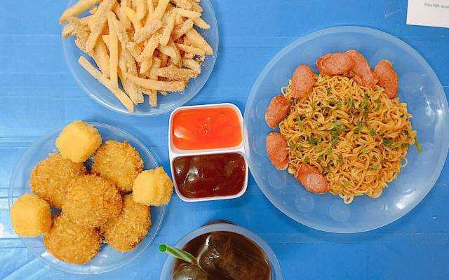 Mỡ Quán - Bánh Gà Thần Thánh & Đồ Ăn Vặt