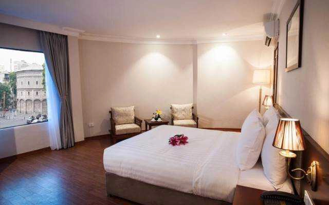 Mon Regency Hotel