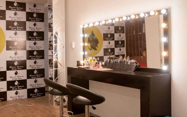 Mona Beauty & Academy