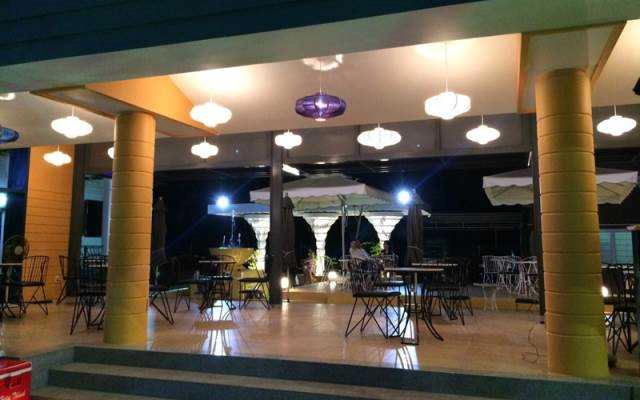 Mr. Owl Cafe