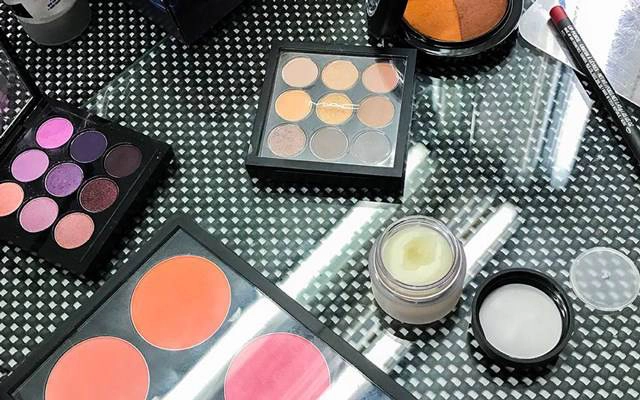 M.A.C Cosmetics - Diamond Plaza