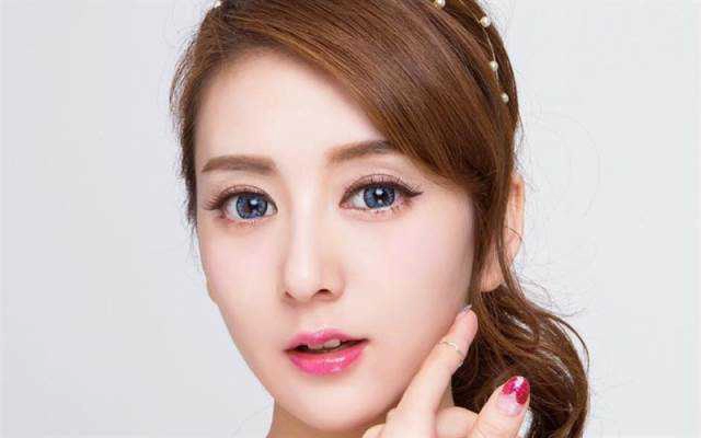 Nahry Contact Lens