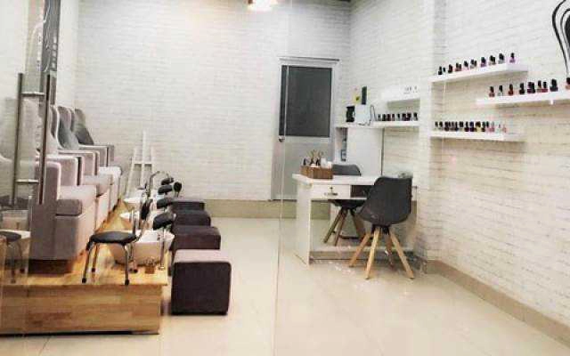 Nail Bar & Beauty - Phùng Văn Cung