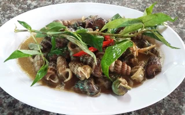 Quán Ăn Năm Ốc Quán - Lê Quang Định