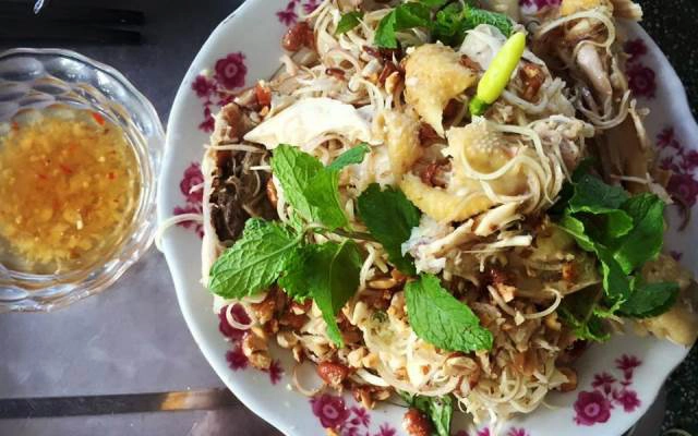 Quán Ăn Gà Ta Nam Sơn - Lê Hồng Phong