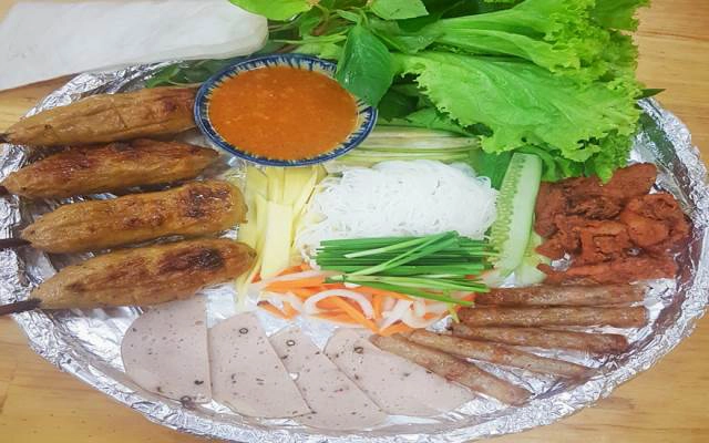Quán Ăn Nem Ba Miền
