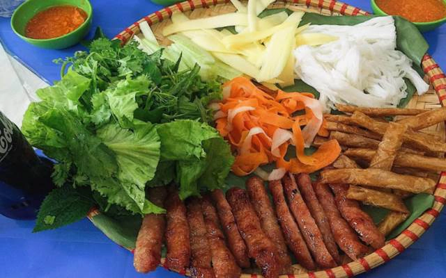 Quán Ăn Nem Nướng Nha Trang - Nguyễn Văn Cừ