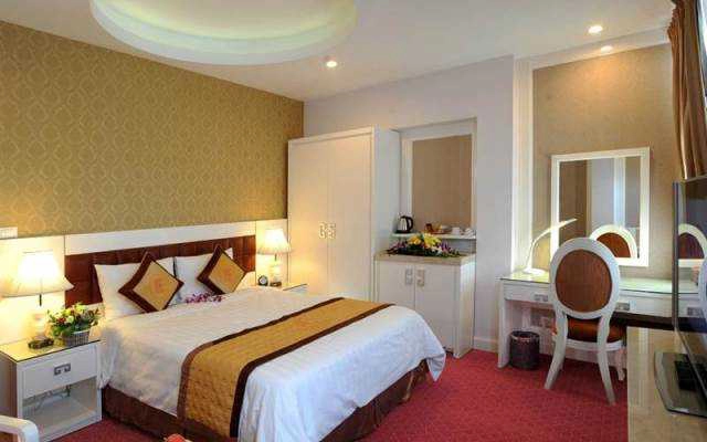 New Era Hotel - Nguyễn Văn Cừ